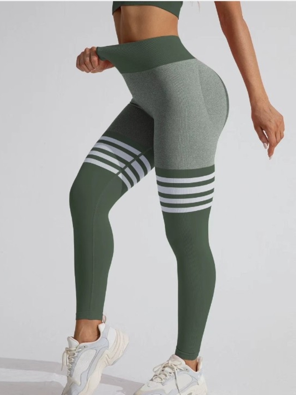 V Back Yoga Fitness Seamless Leggings with Contrast Stripes